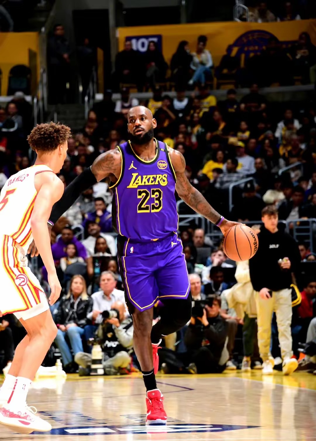 NBA令人热血沸腾的对决，场面火爆精彩